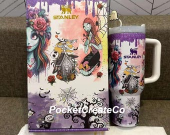 Maßgeschneiderte Sally Jack Skellington Halloween Stanley Cup, Glow In The Dark Nightmare Vor Weihnachten