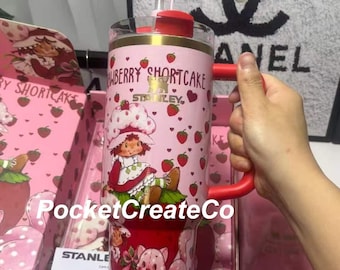 Maßgeschneiderte Erdbeer Erdbeere Stanley, Laser gravierte Geschenkbox mit Strohhalm Topper