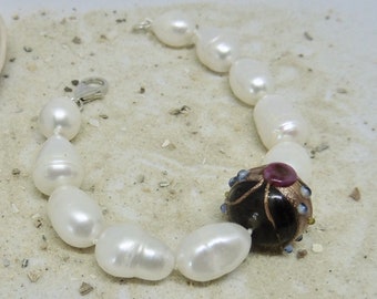 Pearl bracelet with large glass bead from Murano Italy Venice