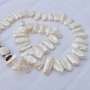 Pearl necklace made of very beautiful white rods, Keshi beads with magnetic lock image 1