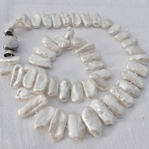 Festive necklace made of keshi pearls, magnetic clasp 925 silver
