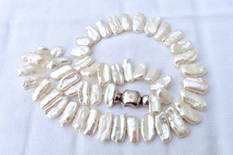 Pearl necklace made of very beautiful white rods, Keshi beads with magnetic lock image 3