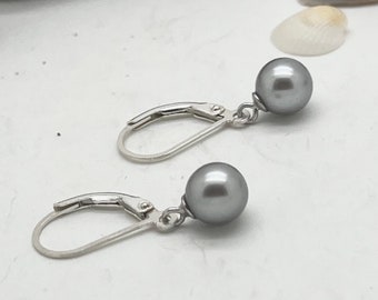 Pearl earrings silver gray balls 6 mm, leverback closure