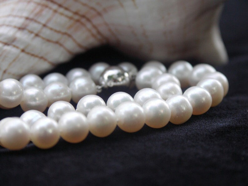 Bridal Jewellery festive white Pearl Necklace 9 mm with White Gold
