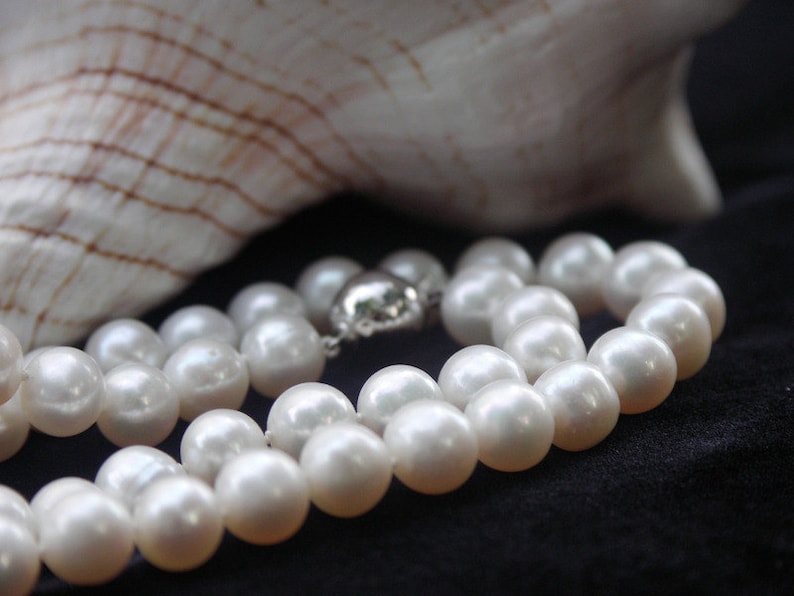 Bridal Jewellery festive white Pearl Necklace 9 mm with White Gold