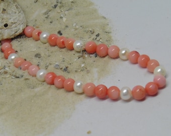 Bracelet coral and pearls, elastic without clasp