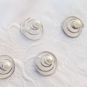 Perlencurlies Haarschmuck für die Hochzeitsfrisur
