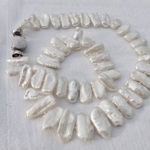 Pearl necklace made of very beautiful white rods, Keshi beads with magnetic lock image 2