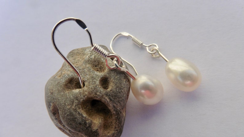 Dainty pearl earrings white 7 mm teardrop shape, 925 silver hooks, wedding jewelry image 3