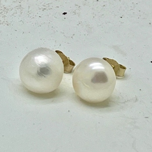 Pearl stud earrings 12-12.5 mm, solid stud fitting, with genuine freshwater pearls