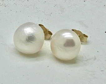 Pearl earrings approx. 6.5-7 mm white, with solid gold stud earrings made of 8 carat gold, real freshwater pearls