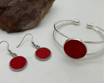 Sustainable jewelry made of stingray leather bangle earrings