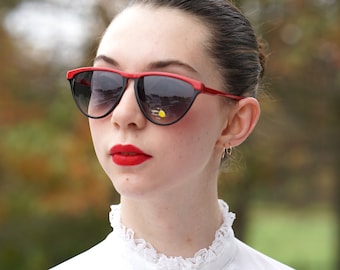Vintage Tura modern red and black sunglasses Vintage Sunglasses by Tura Sunglasses 1980s Made in Japan  main image 4