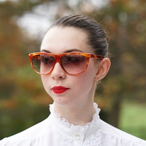 Vintage Sunglasses 1980s Frames Made In Mexico Blonde tortoiseshell By Foster grant