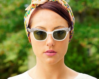 Vintage 1980s Sunglasses New Old Stock Hipster Grandma Chic Old Money Mobwife Vintage Sunglasses 1980s Multicolor New Old Stock 80s  main image 3