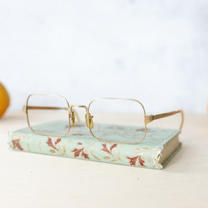 Vintage Victory optical Eyeglasses 1960s 12k Gold Filled temples NOS Rectangular frames NOS