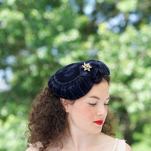 Vintage Velvet Rhinestones Half Hat, Vintage Hat, 1950s-60s Hat, Vintage Women Hat, Cocktail Hat, Tea Party Hat, MCM Retro Fascinator Hat