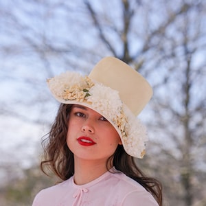 Vintage Floral Straw Bucket Hat, 1960s Hat, Vintage Hat, Women Hat, Retro Mod Hat, Wedding Hat, Sun Hat, Tea Party Hat, Spring Summer Hat