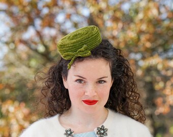 Vintage 1960s Floral Tapestry Pillbox Hat - Velour Carpet  display picture 2