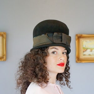 Vintage Wool Felt Bucket Hat, Cloche Hat, 1960s Hat, Vintage Mod Hat, Vintage Hat, Vintage Women Hat, Fall Winter Hat, Retro MCM Hat