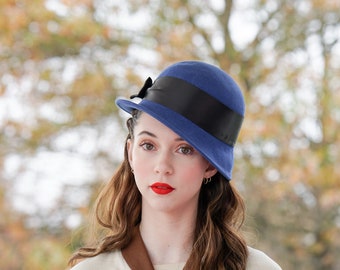 Vintage Feather Cloche Hat, Vintage Hat, 1960s-70s Hat, Vintage Women Hat, Retro Hat, Kentucky Derby Hat, Fall Winter Hat, Church Hat