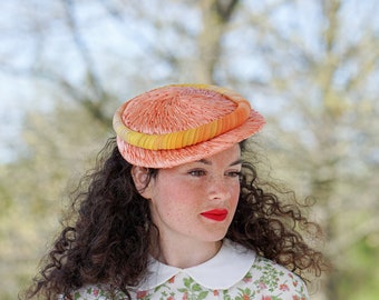 Medio sombrero de paja vintage, sombrero inclinado, sombrero vintage, sombrero de la década de 1950, sombrero de mujer vintage, sombrero de cóctel, sombrero de boda, sombrero de verano de primavera, sombrero de fiesta en el jardín