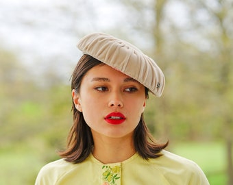Vintage Velvet Cartwheel Hat, Tilt Hat, Saucer Hat, 1940s-50s Hat, Vintage Millinery, Vintage Hat, Tea Party Hat, Church Hat, Cocktail Hat
