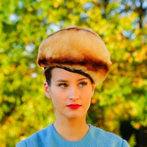 Vintage Shearling Tascan Lamb Fur Cloche Hat, Cossack Hat, Vintage Fur Winter Hat, Vintage Hat, 1950s Hat, Vintage Millinery, Cocktail Hat