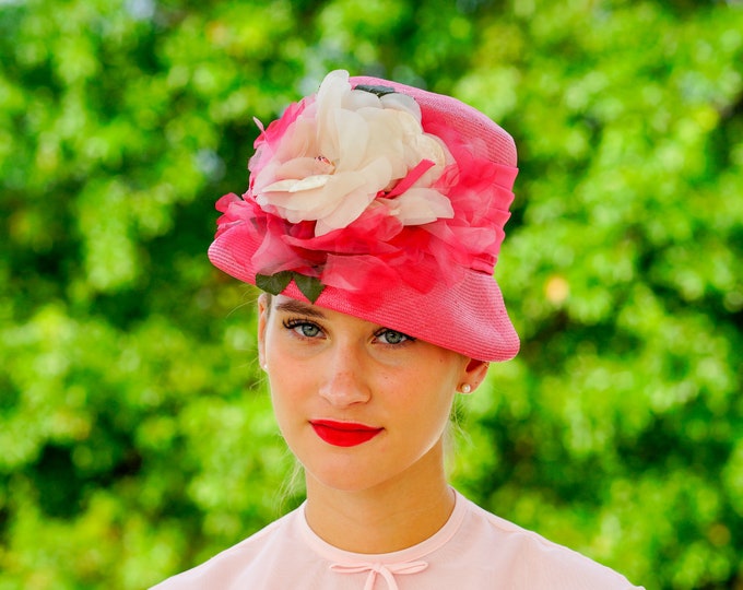 Vintage Straw Cloche Hat With Flower, Bucket Hat, 1950s 60s Hat, Vintage Millinery, Kentucky