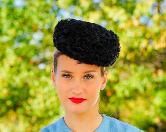 Vintage Black Lamb Fur Pillbox Hat, Vintage Hat, Vintage  display picture 2