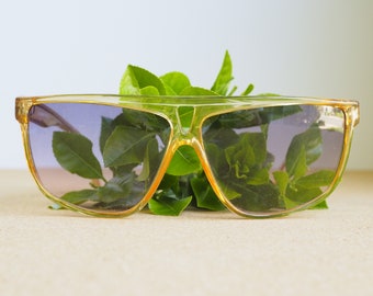 True Vintage Sunglasses | NOS | Half Eye Style | Brown Lens | Oleg Cassini True Vintage Oversize Sunglasses | NOS | Mature Style  main image 3