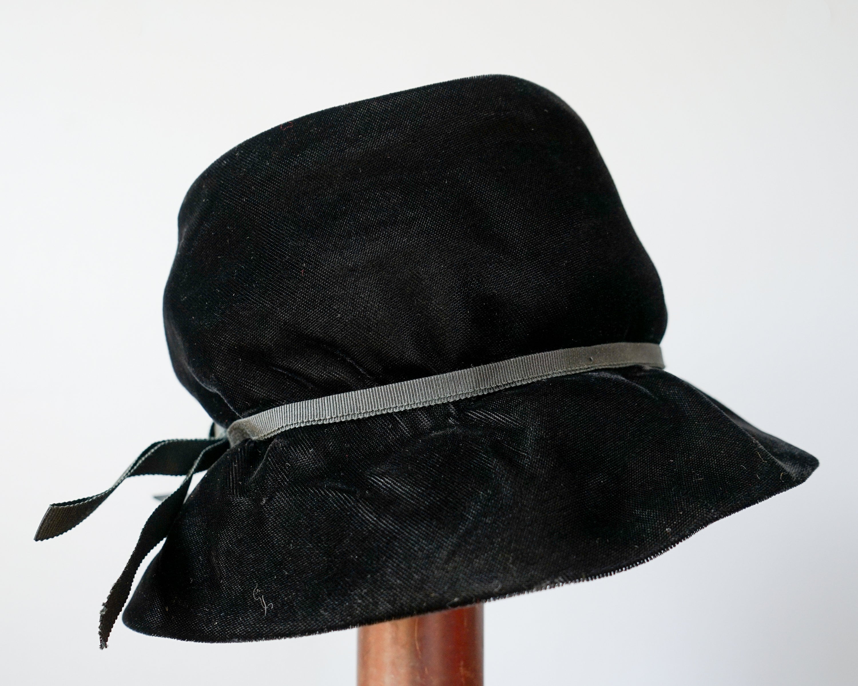 Retro Wool Bucket Hat with Velvet Band Velvet Cloche Hat |Wool Felt Top Hat - Handmade Vintage  main image 4
