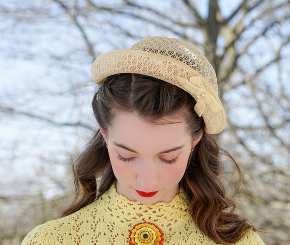 Vintage Lace Off The Face Hat, Half hat, 1950s Ha… - image 4