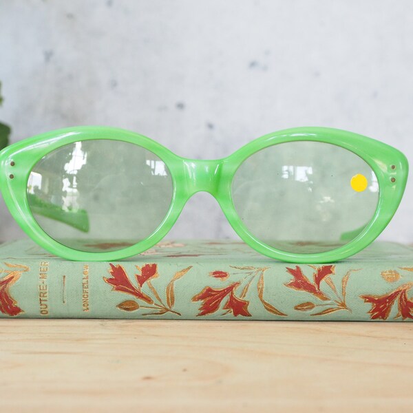 Vintage American Optical Sunglasses 1960's New old Stock/Vintage/Pop Art/60's Made In USA Green neon Frames vivacious