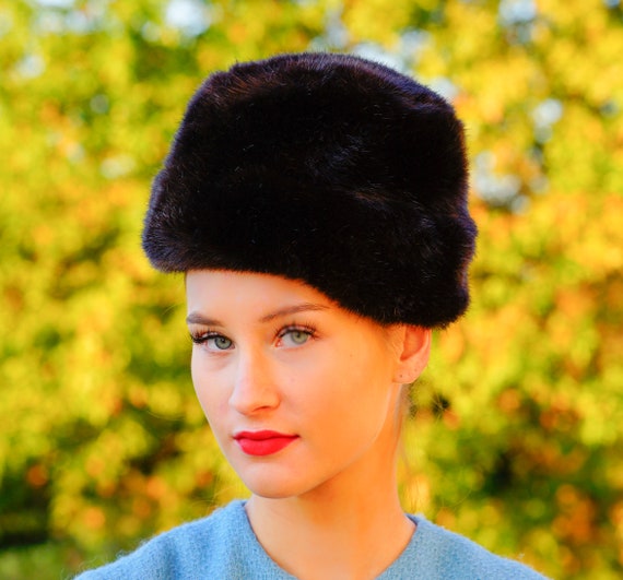 Vintage Rabbit Fur Cossack Hat, Cloche Hat, Vinta… - image 2