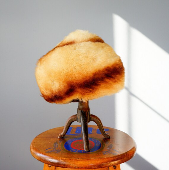 Vintage Shearling Tascan Lamb Fur Cloche Hat, Cos… - image 5