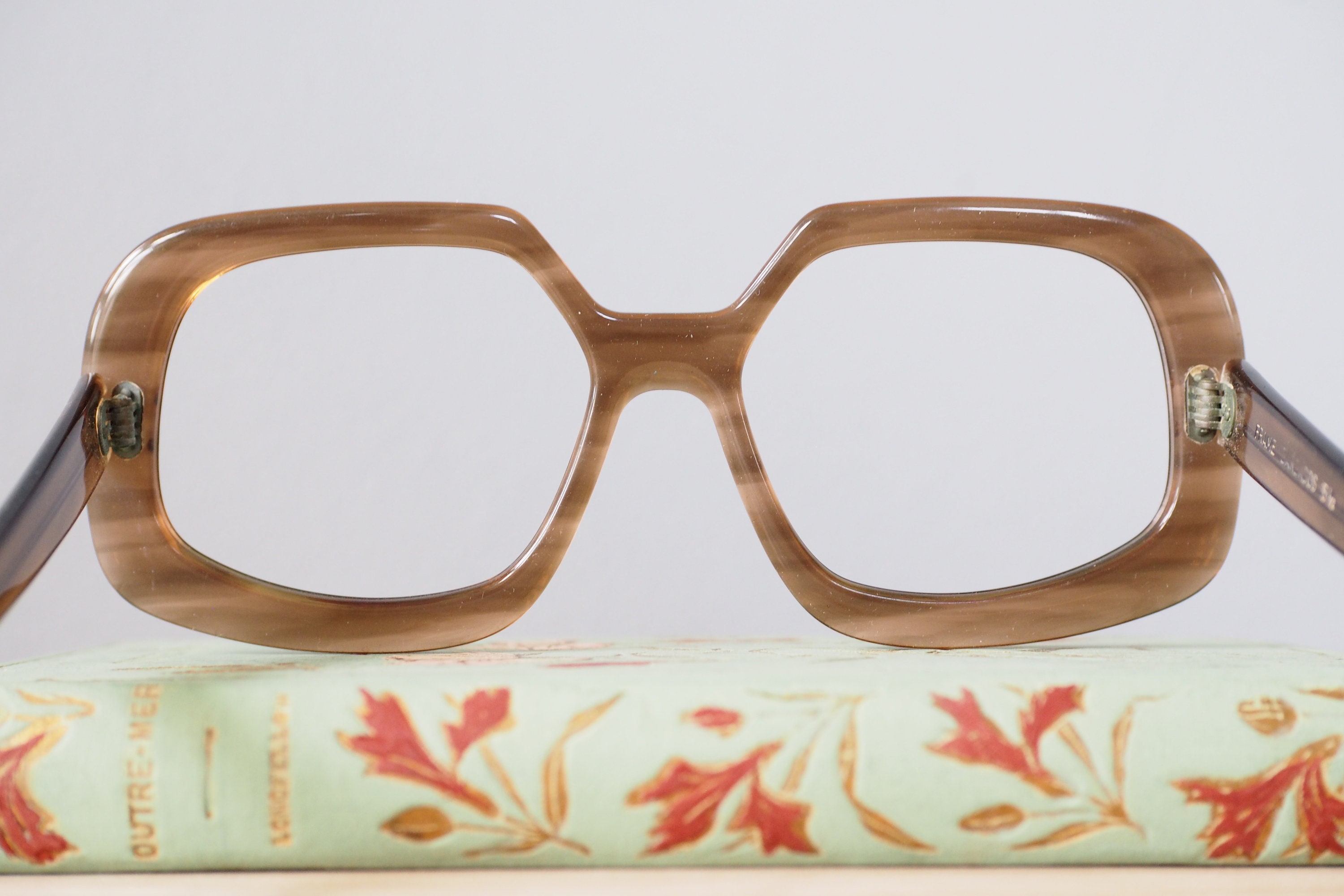Vintage 1960s Eyeglasses SJ Frame France NOS Retro Grandma Chic Pop Art Vintage Eyeglasses 1960 main image 2