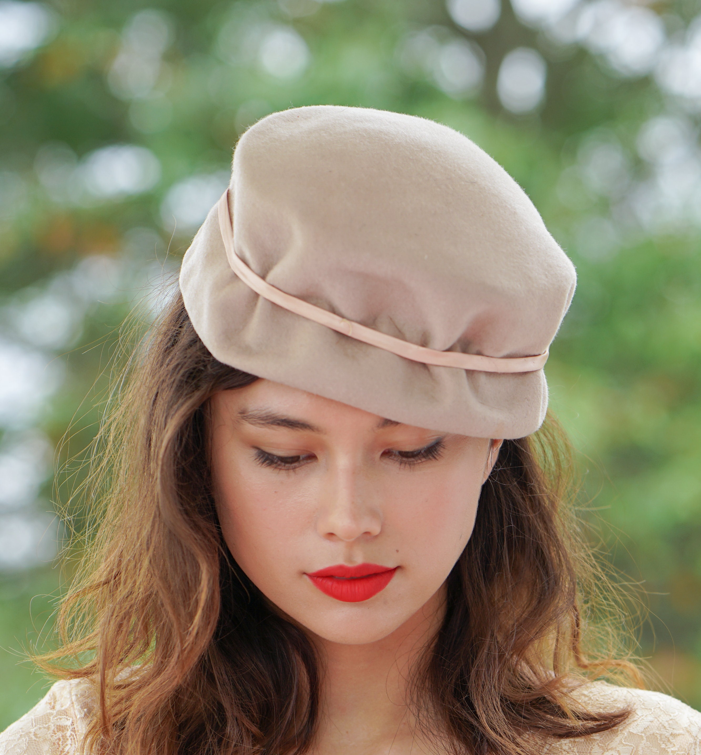 Vintage John Hanamaker Fur Felt Bowler Cloche Hat with Bow Beige Austria‎ Made Vintage Antique 1900 main image 3