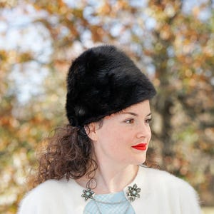 Vintage Natural Fur Pillbox Cossack Hat: 1950-60s Women 