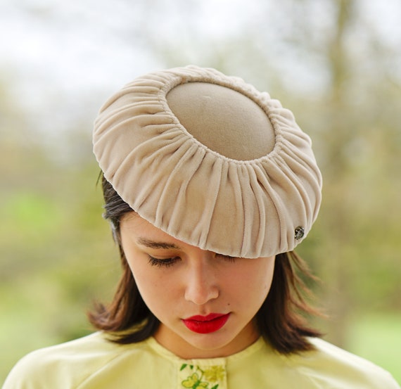 Vintage Velvet Cartwheel Hat, Tilt Hat, Saucer Ha… - image 3