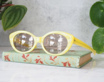 Vintage Amerikaanse optische zonnebrillen jaren 1960 nieuwe oude voorraad/vintage/pop-art/60's gemaakt in de VS gele neon frames levendig