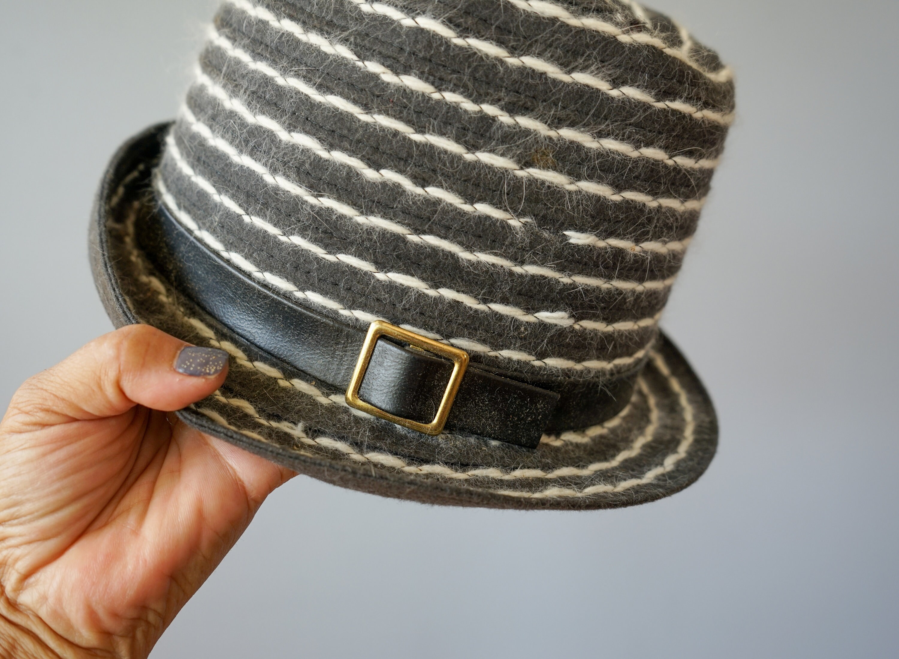 Vintage 1960s Women”s Fedora Style Hat Vintage Dark Blue Wide Brim Hat, Straw with Big Flower  main image 2