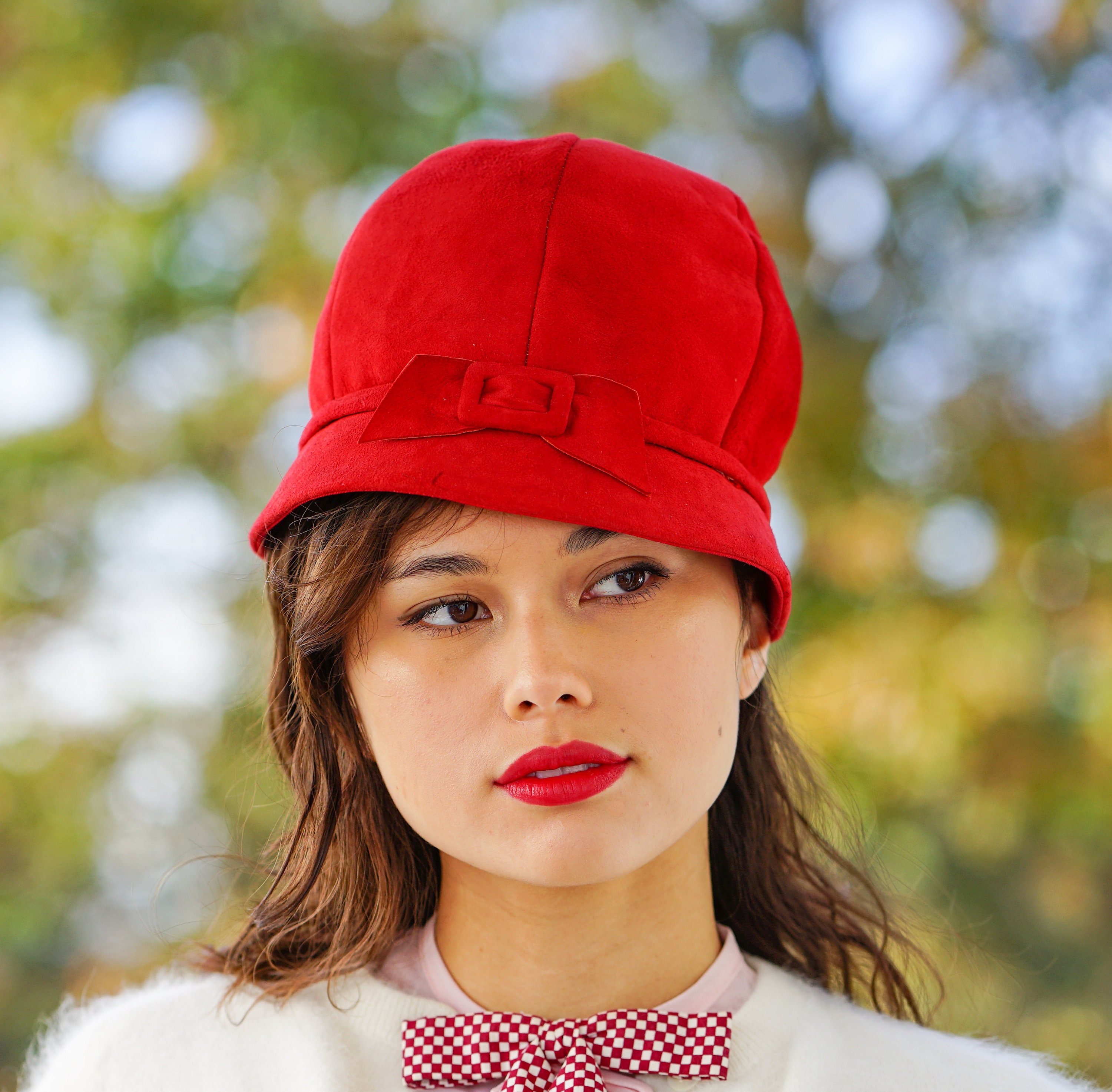 Vintage Red Felt Cloche Hat – 1960s–70s Mod Bucket Style True Vintage 1970s Red Velvet Funky Blossom Retro Mod Gogo  main image 4