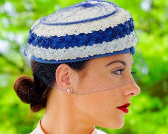 VTG 50s Straw Kentucky Derby Hat Colorful Pleated Band Net Veil Pillbox Vintage 1950s Straw Pillbox Hat with Colorful Pleats  main image 4
