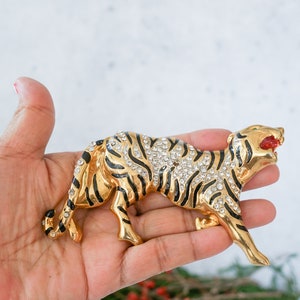 Vintage Tiger Rhinestone Brooch 5 LARGE, 1980s Brooch Pin, Vintage Jewelry, Vintage brooch, Costume Jewelry, Animal Brooch, Retro Pin image 5