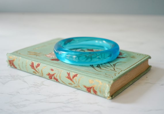 Vintage Plastic Chunky Bangle Bracelet/ Vintage B… - image 6