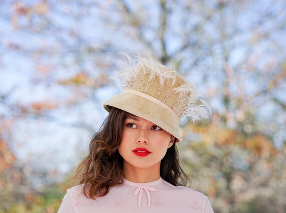 1960s Jami Exclusive Wool & Felt cloche Vintage 1960s White Fur Felt Cloche Hat - Mid Century Short  main image 4