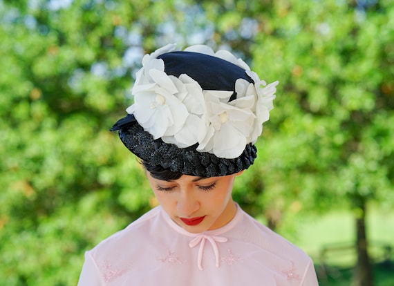 Vintage Straw Floral Bucket hat, 1950s-60s Hat, W… - image 1