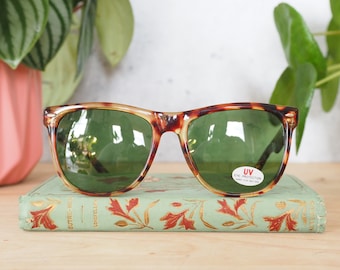 Vintage Sunglasses 1980s Multicolor Tone New Old Stock Made  display picture 1