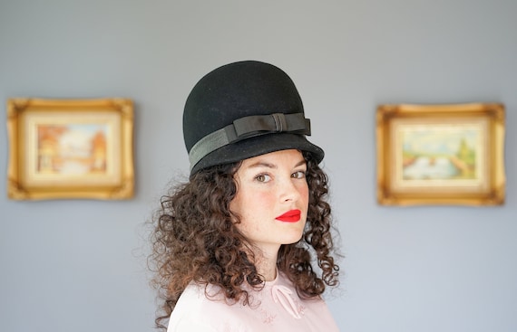 Buy Vintage Wool Felt Bucket Hat, Cloche Hat, 1960s Hat  display picture 3